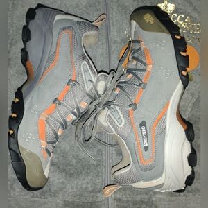 "The North Face" Grey & Orange Sneakers